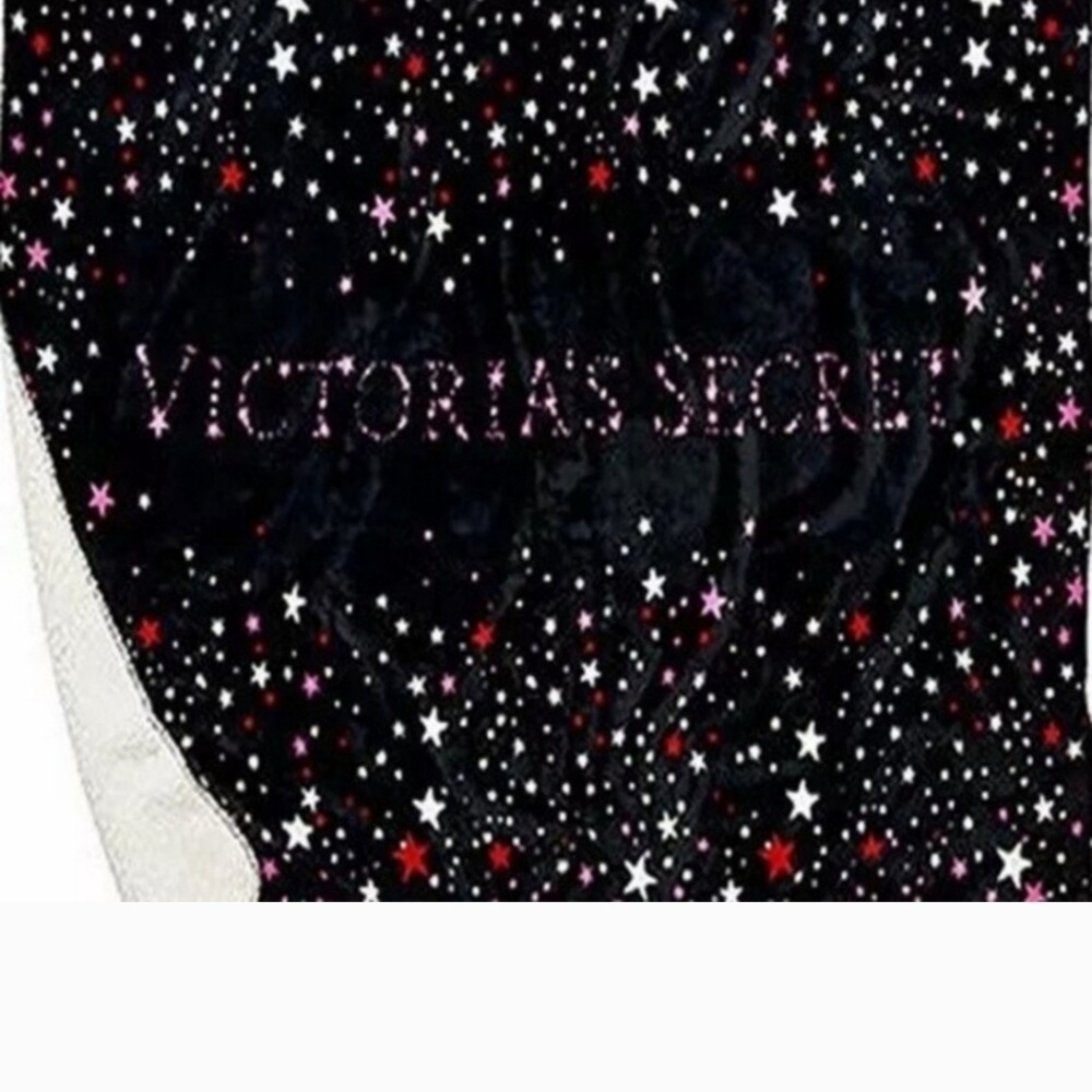 Victoria’s Secret Blanket Fashion Show Sherpa Star Blanket 🆕️ - Picture 12 of 12